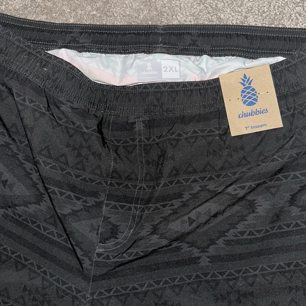 NWT Chubbies The Quest Tribal shorts